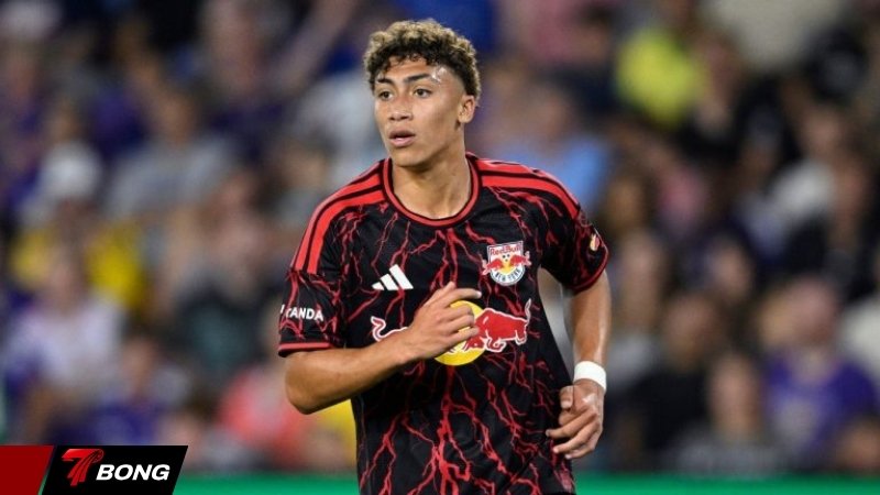 Cú hat-trick định đoạt trận cầu nảy lửa
